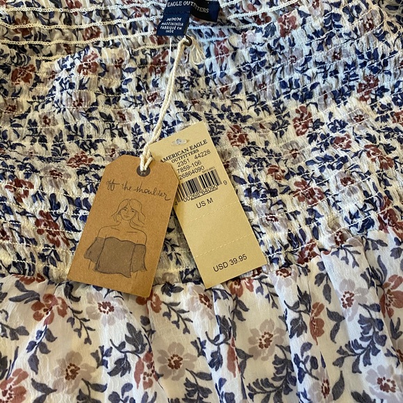 Floral print off the shoulder shirt - Picture 5 of 6